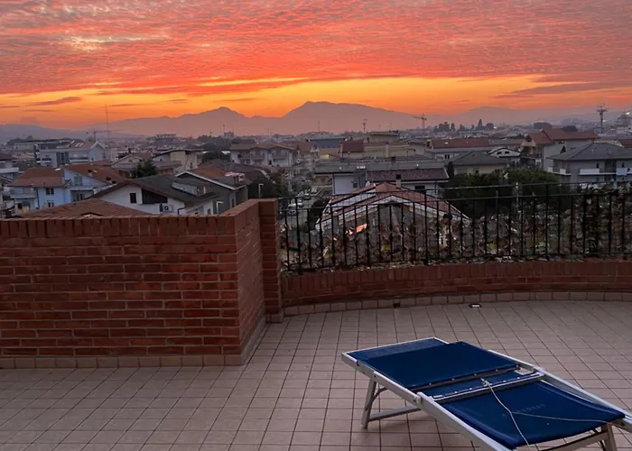 Monolocale Con Terrazza A Pochi Passi Dal Mare Con Stabilimento Balneare Convenzionato Alba Adriatica