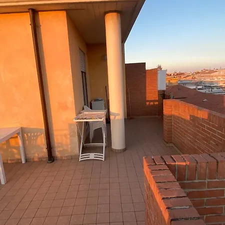 Monolocale Con Terrazza A Pochi Passi Dal Mare Con Stabilimento Balneare Convenzionato * Alba Adriatica