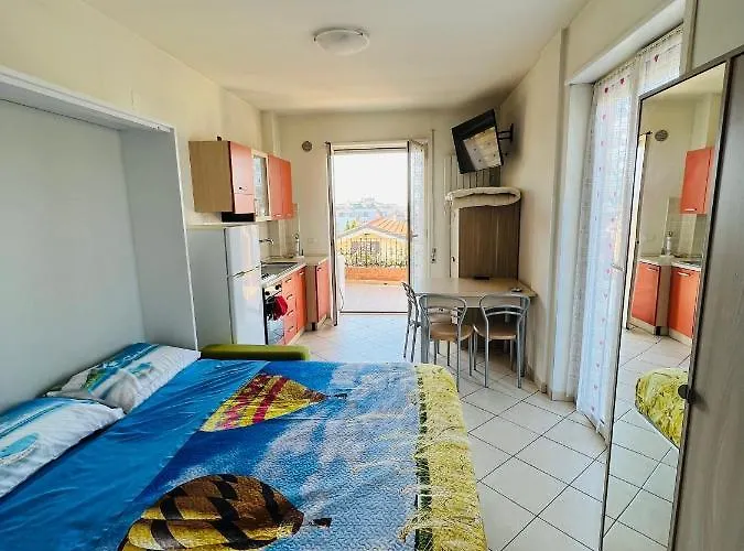 Monolocale Con Terrazza A Pochi Passi Dal Mare Con Stabilimento Balneare Convenzionato *